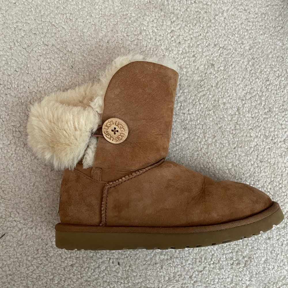 UGG Bailey Button boots